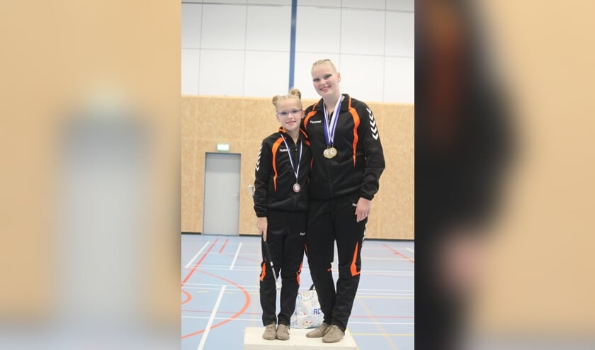 De zusjes Chantal en Michelle.