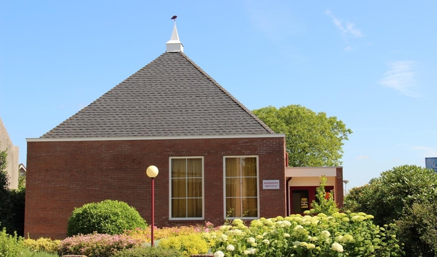 De Gereformeerde Kerk in Oud-Vossemeer.