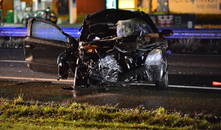 Beide auto's raakte total loss.