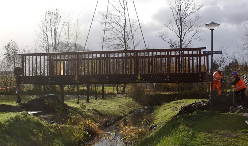 Ook Blikhoek in 's-Heerenhoek heeft een nieuwe brug 