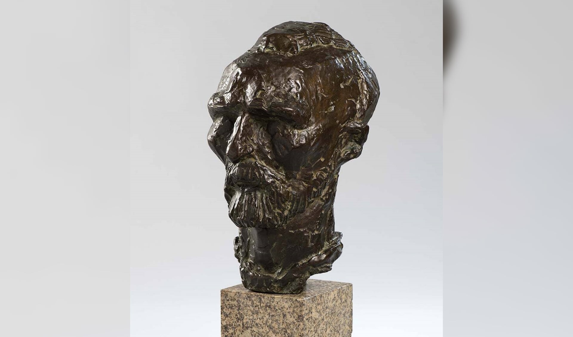 De door beeldhouwer André Schaller vervaardigde kop van Van Gogh. 