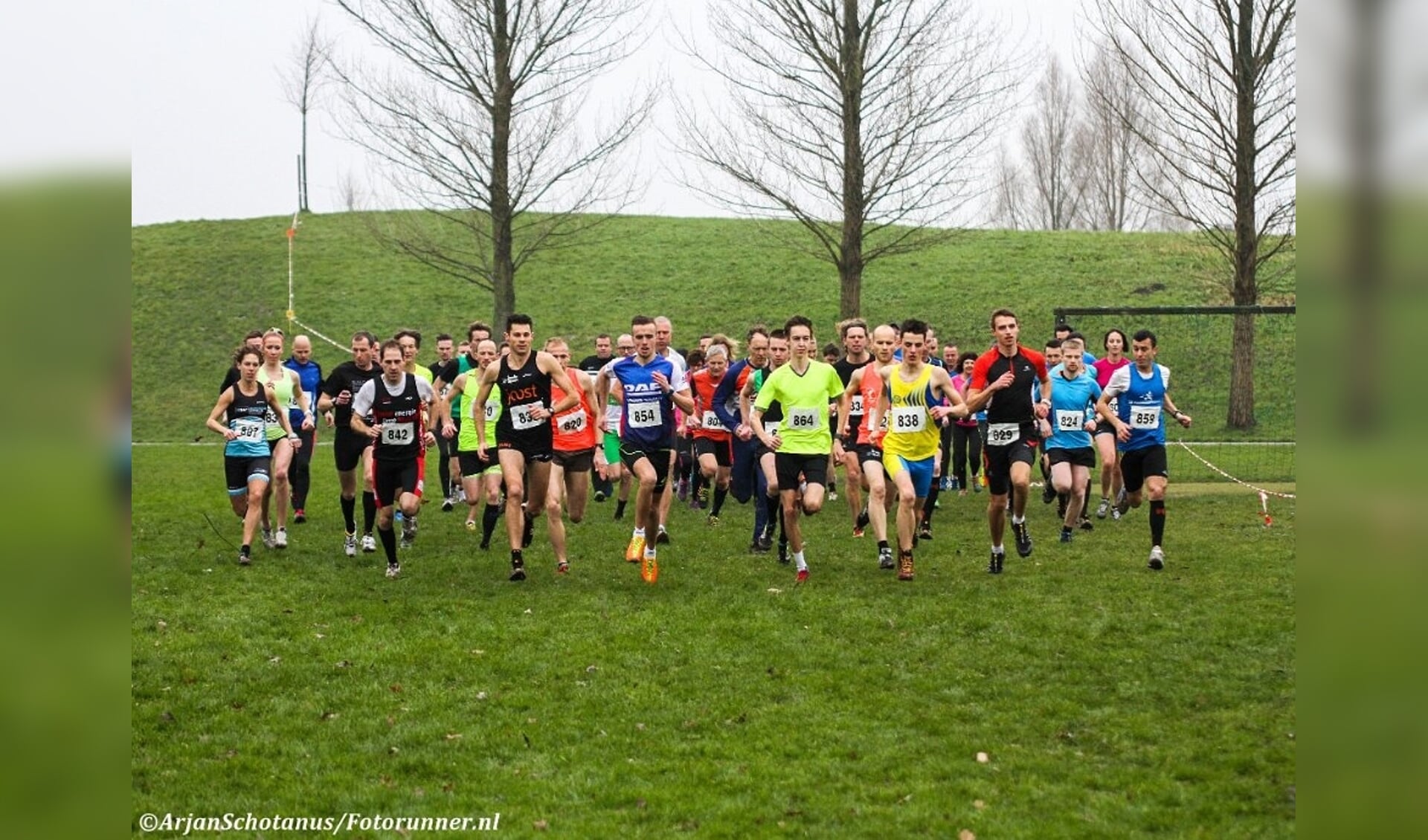 Start van een vorige Kapellecross.