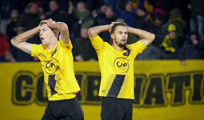 NAC zit met de handen in het haar.