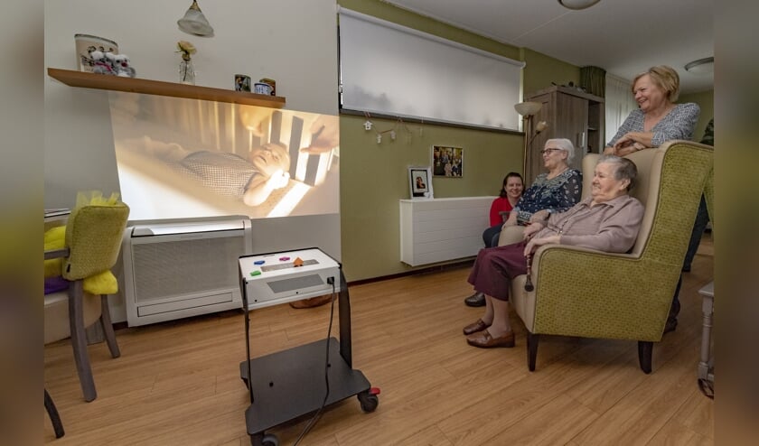 Bewoners Kardinaal de Jonglaan testen de Qwiek.up.