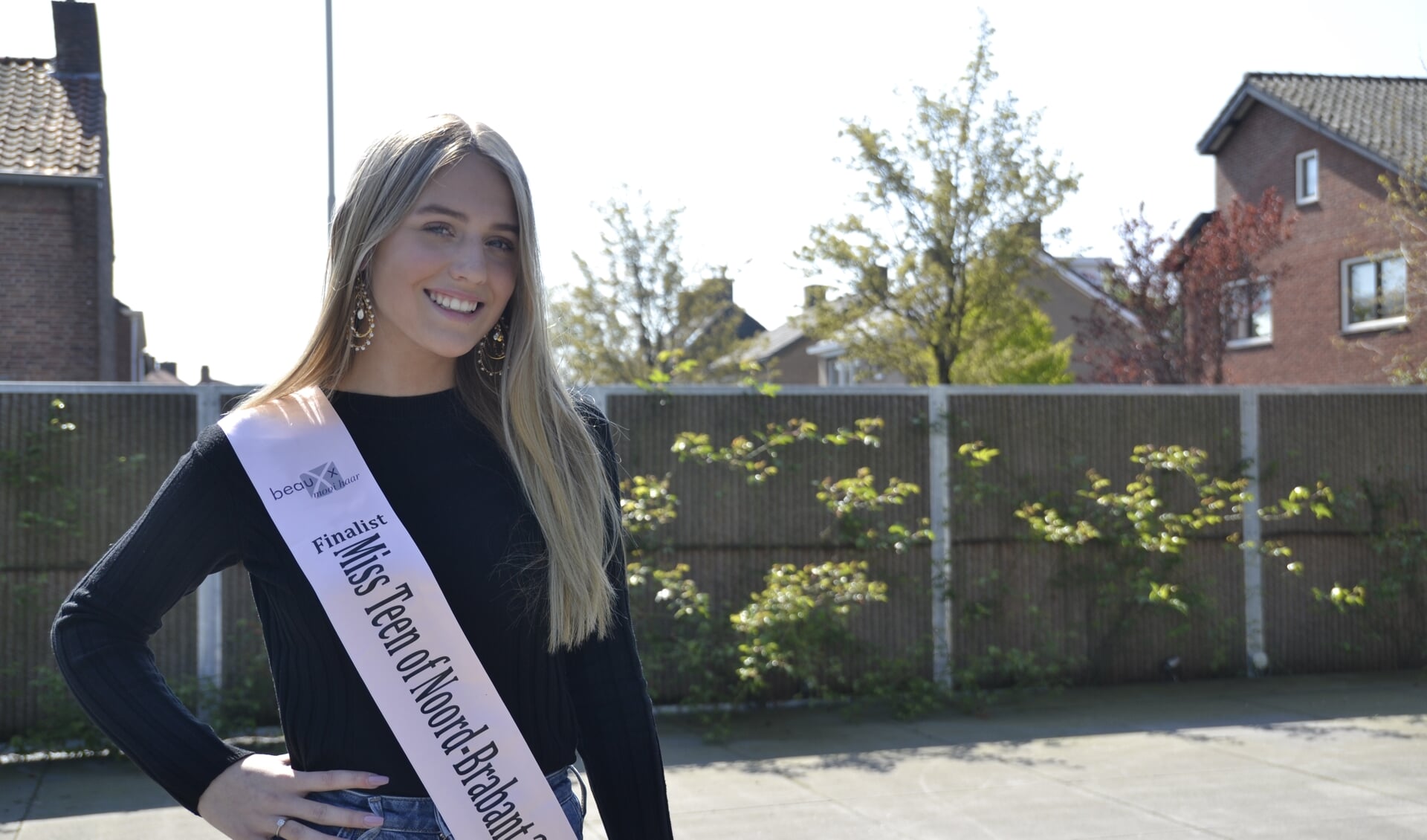 Sophie Pasman maakt zich op voor de Miss Teen of Noord-Brabant-verkiezing FOTO REMKO VERMUNT