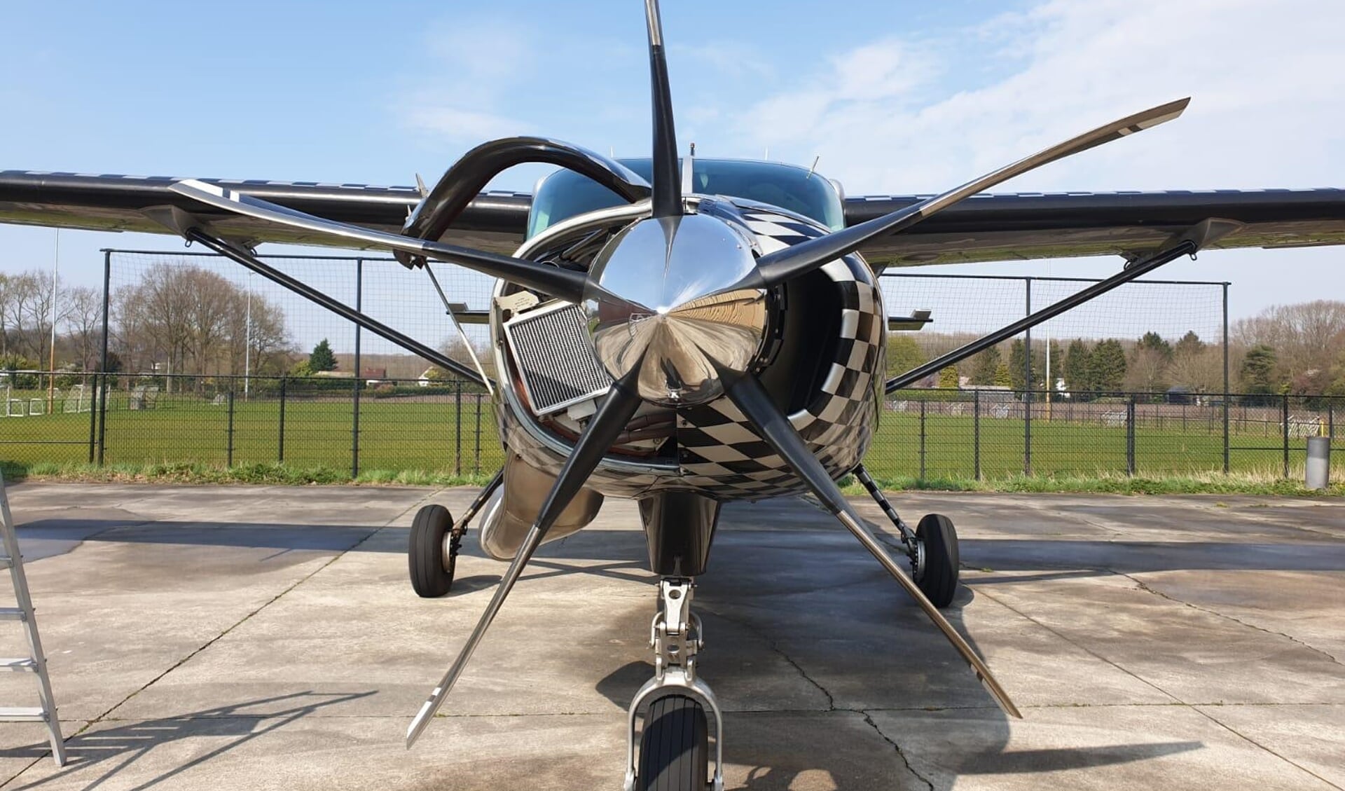 ENPC heeft een nieuwe motor en bijbehorende propeller laten installeren. 