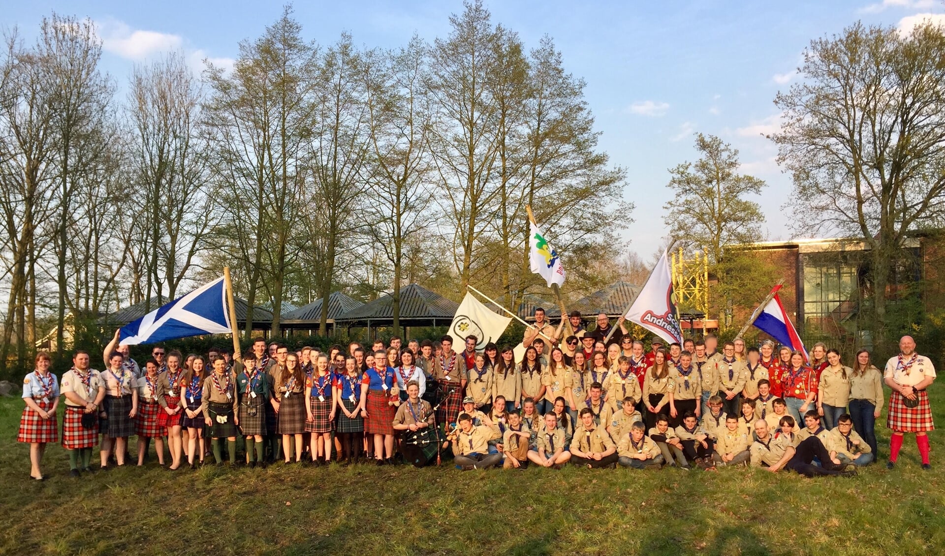 In totaal waren er 34 Schotse en 44 Nederlandse jeugdleden die onder begeleiding van 8 Schotse leiders en meer dan 30 Nederlandse leiding / andere vrijwilligers het weekend doorbrachten. FOTO SUSAN HUISKAMP