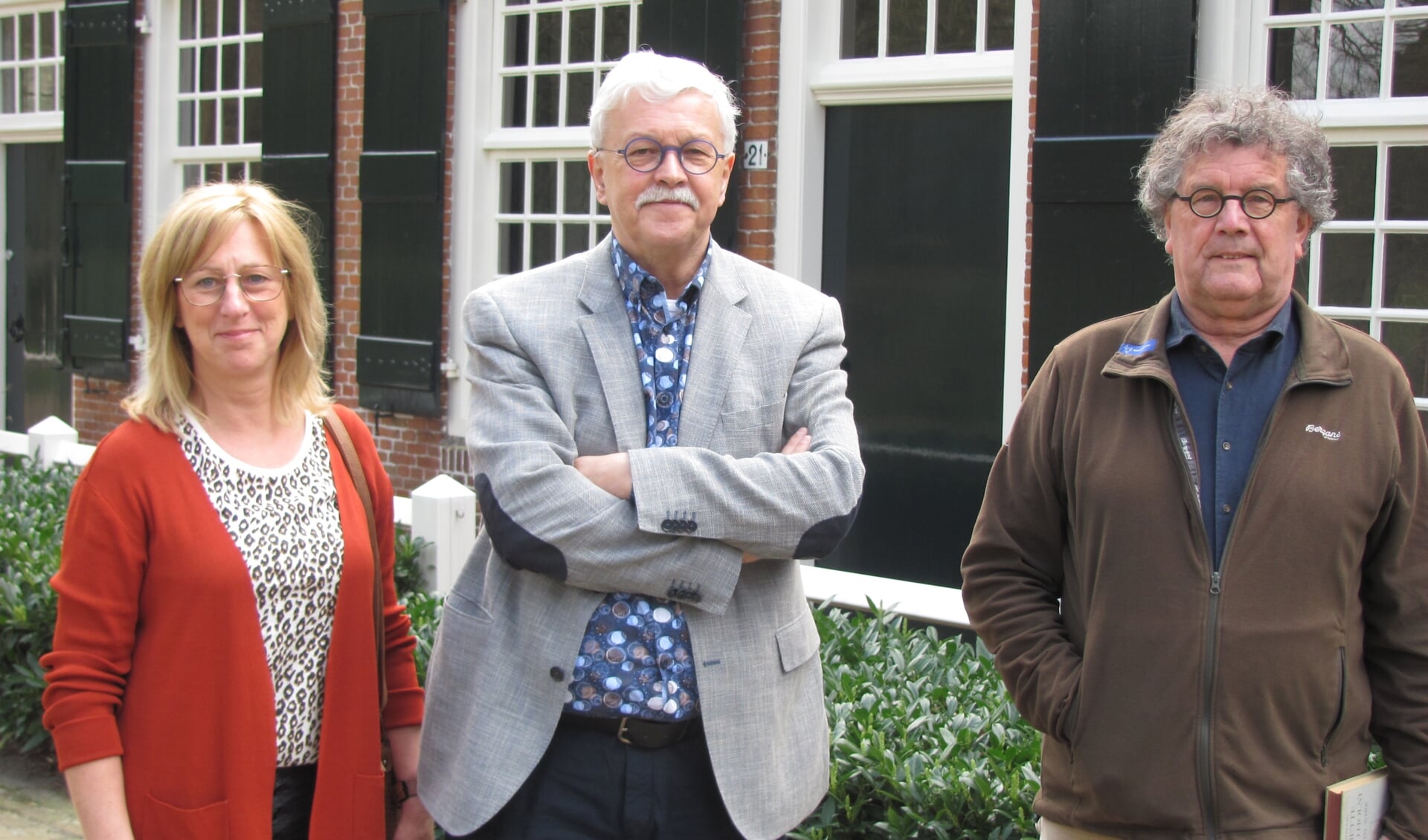 V.l.n.r. Helma Braat, Jack Roelands en Ad de Klerk van Stichting Cultuur Landgoederen Zundert zijn klaar voor het festival rond Henriette Roland Holst. 