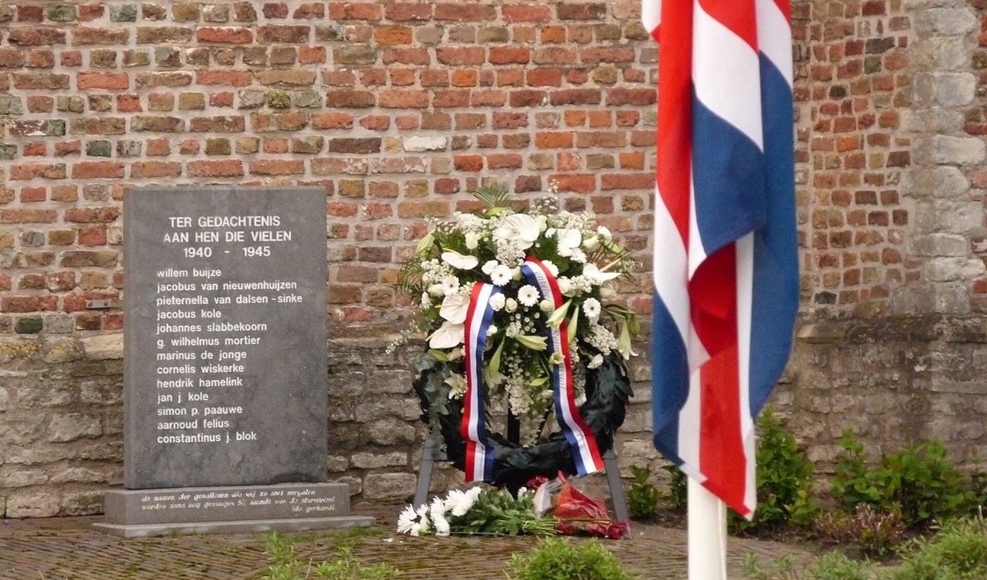 Monument voor de slachtoffers 2e WO uit Kruiningen. FOTO M. POLEIJ
