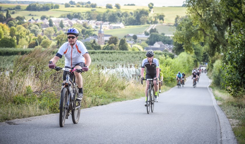 Jos Voeten (links) nam in 2018 ook al deel aan de Bike voor Parkinson.