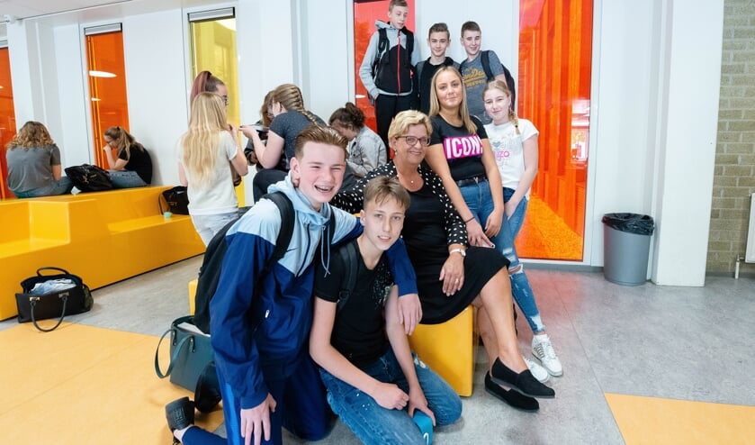 Els van Meer, 'surrogaatmoeder' op het Munnikenheide College in Rucphen.