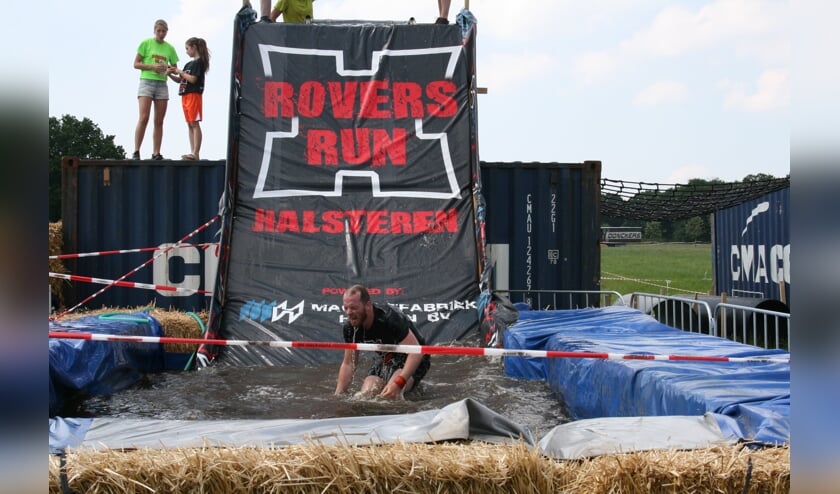 Deelnemers moesten diverse obstacles overwinnen.