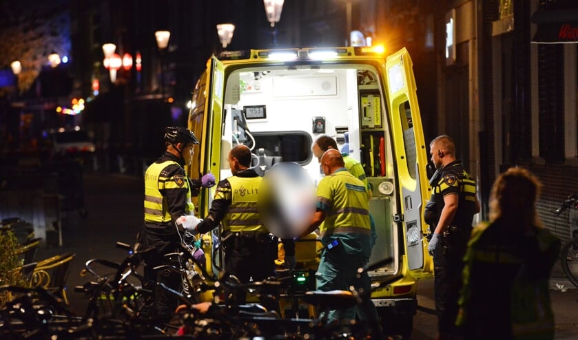 Het slachtoffer werd met ernstige verwondingen overgebracht naar het ziekenhuis.