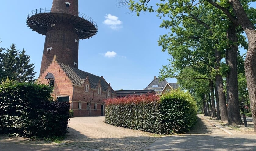 Blauwe lucht boven Breda