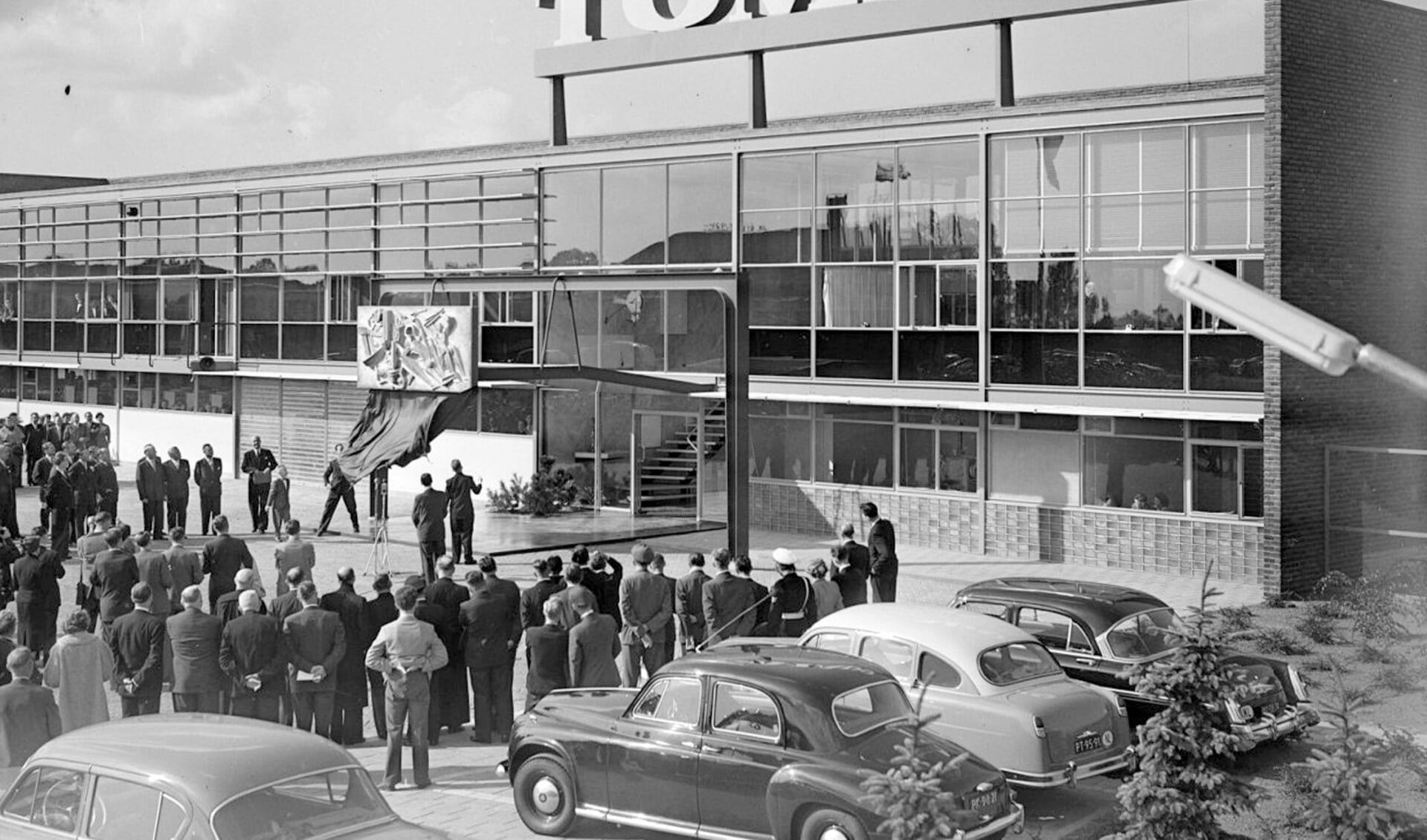 De opening van Tomado in 1955 door Prins Bernard. 