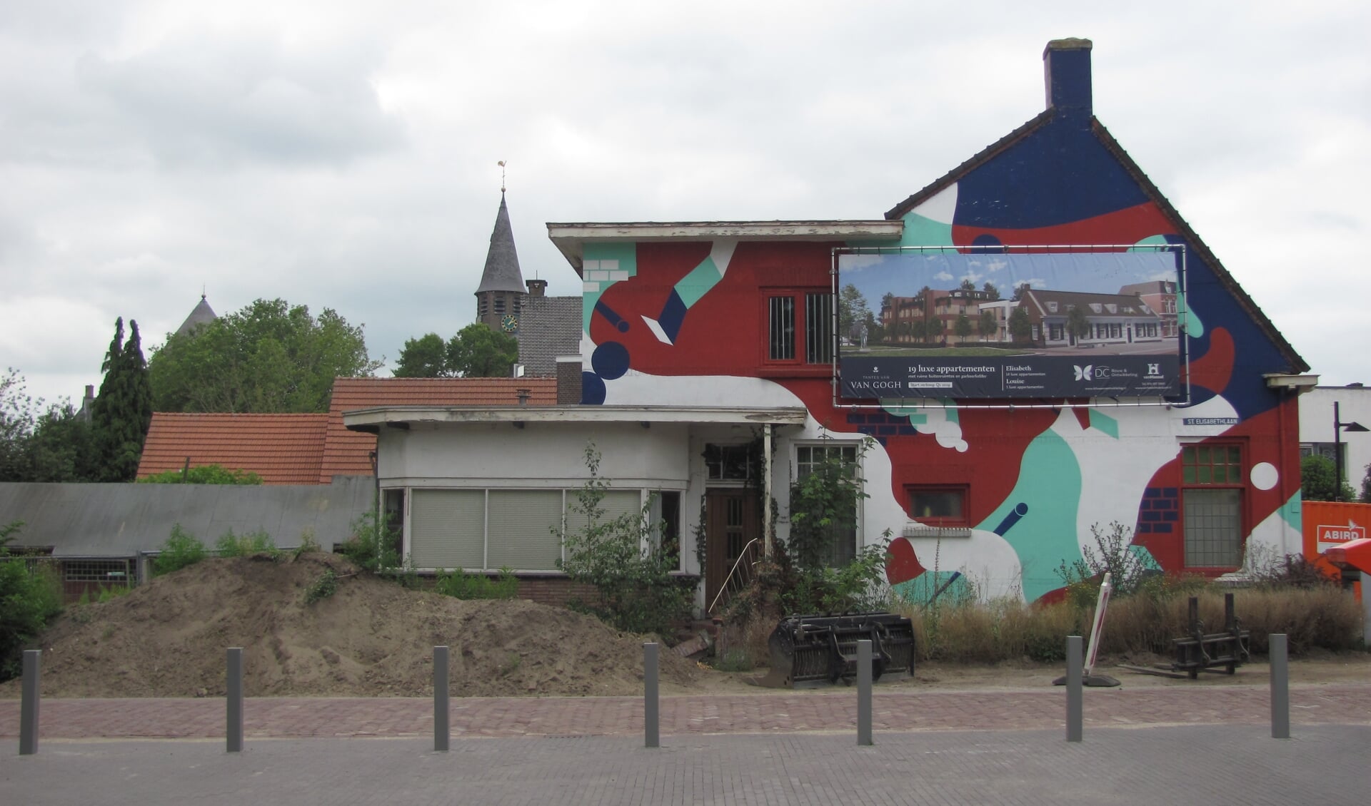 De plek in het centrum van Zundert waar straks het project Tantes van Van Gogh wordt gebouwd. 