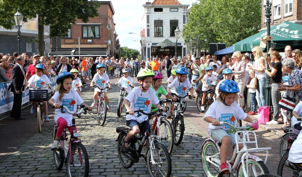 Dikke Banden Race Populair Tijdens Wielerweekend Al Het Nieuws Uit Moerdijk