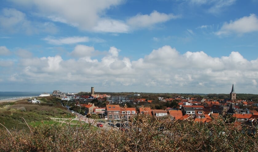 <p>Zicht op Domburg vanaf Hoge Hil</p>