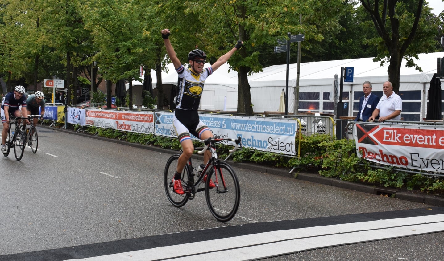 Winnaar bij de prominenten. Martien de Bruijn. FOTO STELLA MARIJNISSEN