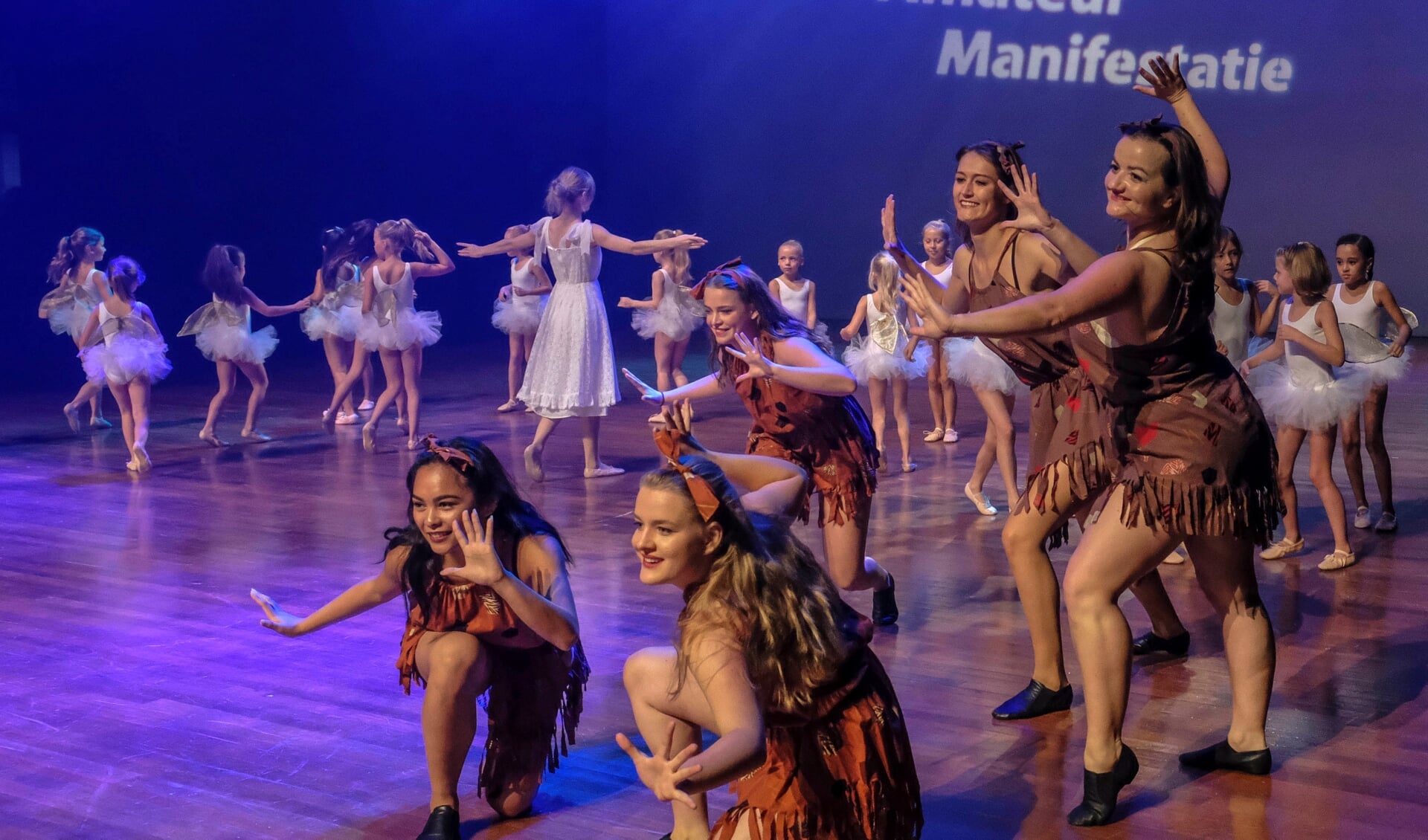 Een spectaculair dansoptreden bij KAM Breda 2018. (FOTO FRANK VAN DER TEEMS)