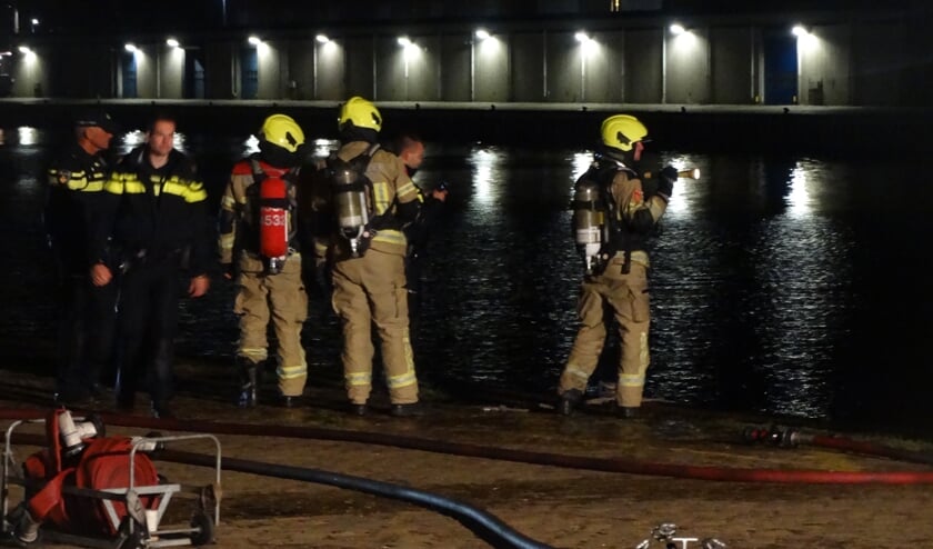 De brandweer kon om 04.20 uur het sein brand meester geven.