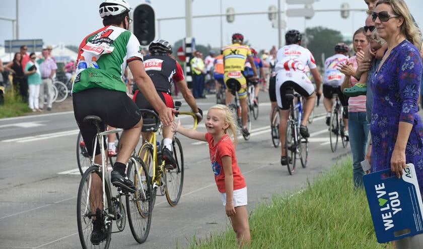 Deelnemers Ride for the Roses versnellen het onderzoek naar ziekte
