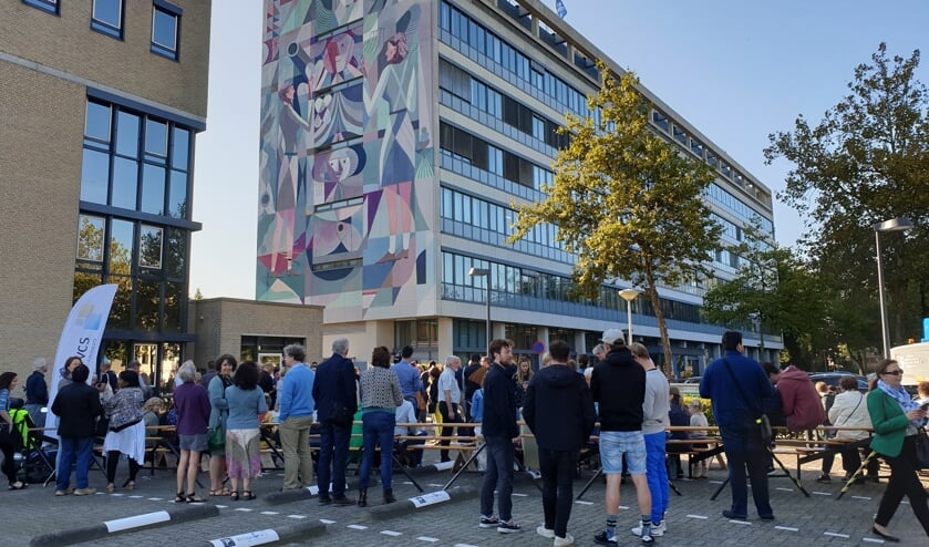 Zaterdag werd de nieuwste Blind Wall bij de teruggave onthuld.