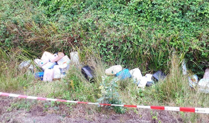 De dumping werd in een sloot aangetroffen.