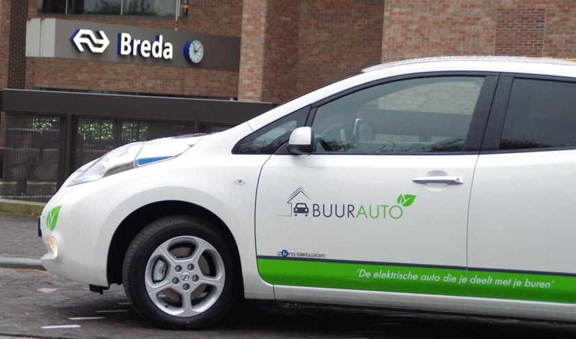 Een Buurauto bij het station in Breda