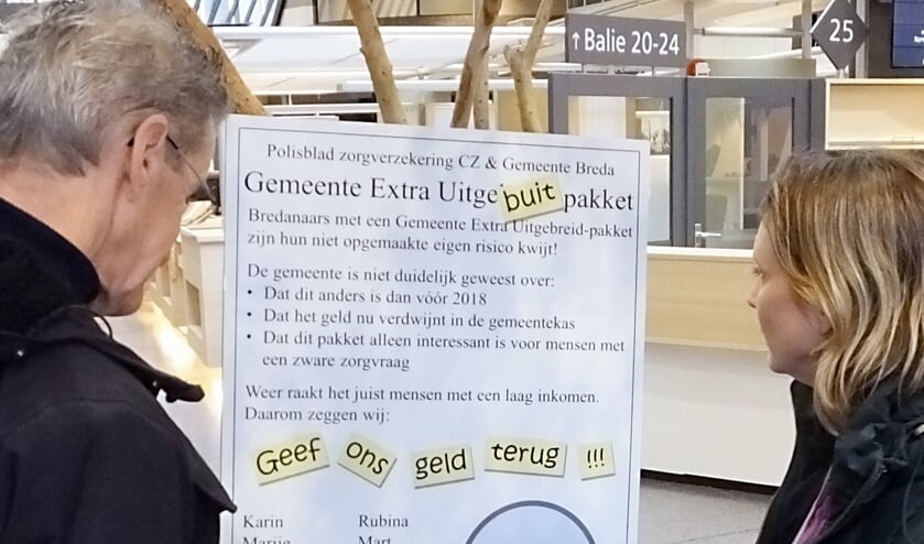 De SP trok samen met gedupeerden aan de bel.
