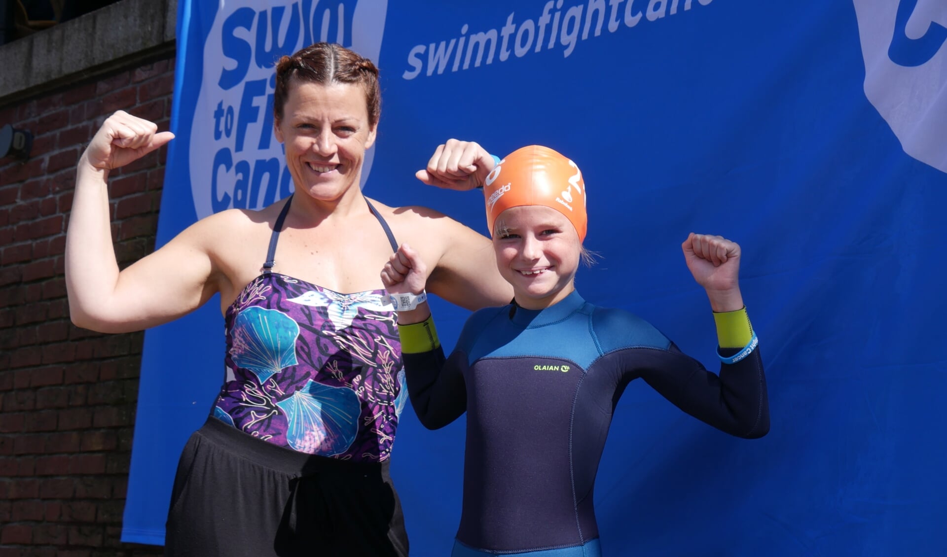 Deelnemers van de eerste editie van Swim to fight cancer