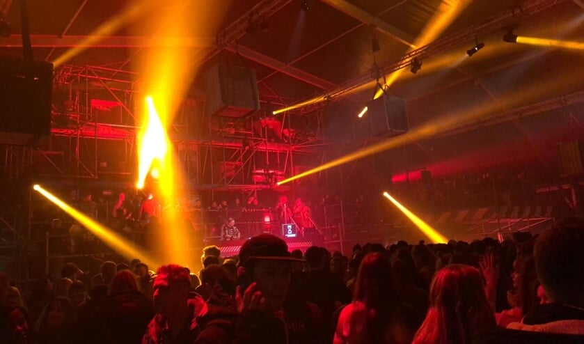 De bezoekers kunnen tot 01.00 uur genieten op het festival.
