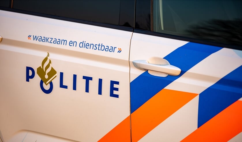 Politie houdt opstandig drietal aan na verlaten van plaats ongeval