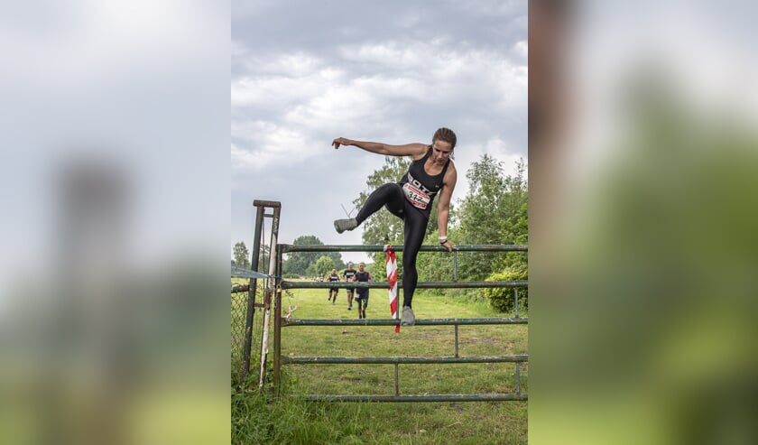 De Obstacle Trail Run is een populair onderdeel van de Haagse Beemdenloop.