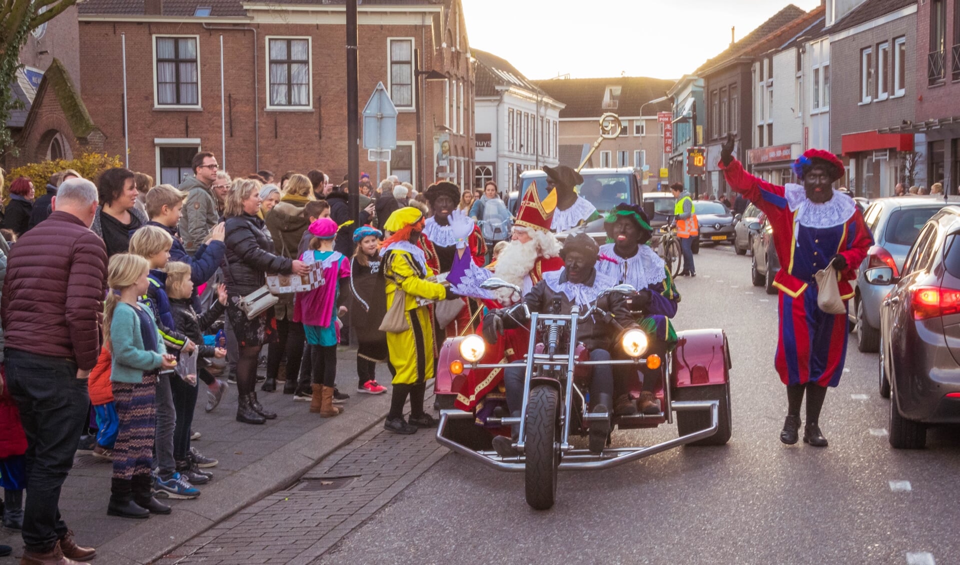 De intocht van Sinterklaas in Zundert in 2017. Vanwege het coronavirus wordt er dit jaar geen officiële intocht gehouden.