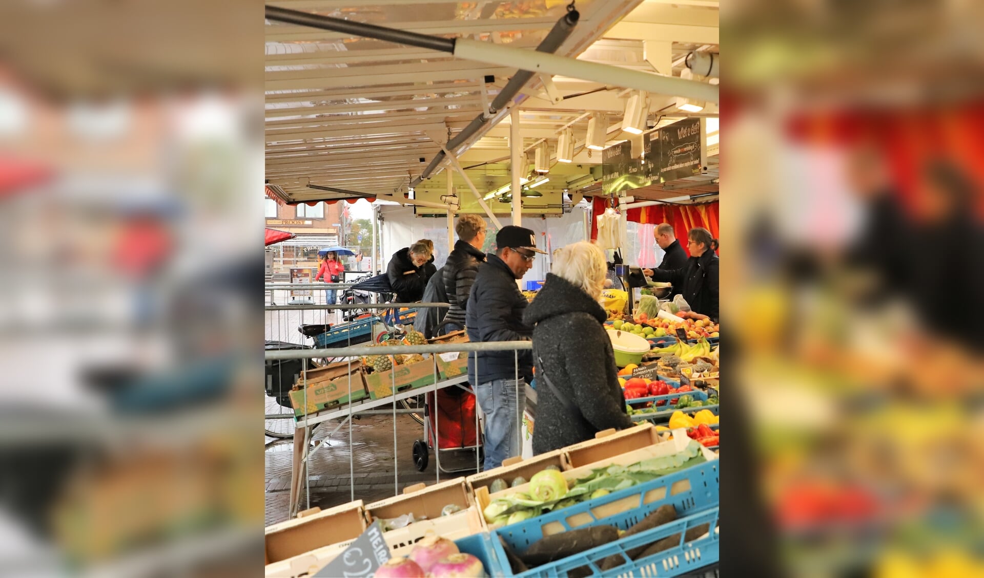 De markt in Zevenbergen. 