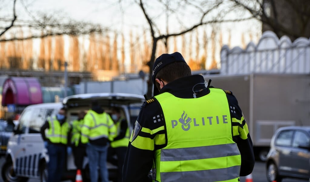 Vrouw Gaat Door Het Lint Na Ongeval: Ze Mishandelt Slachtoffers En ...