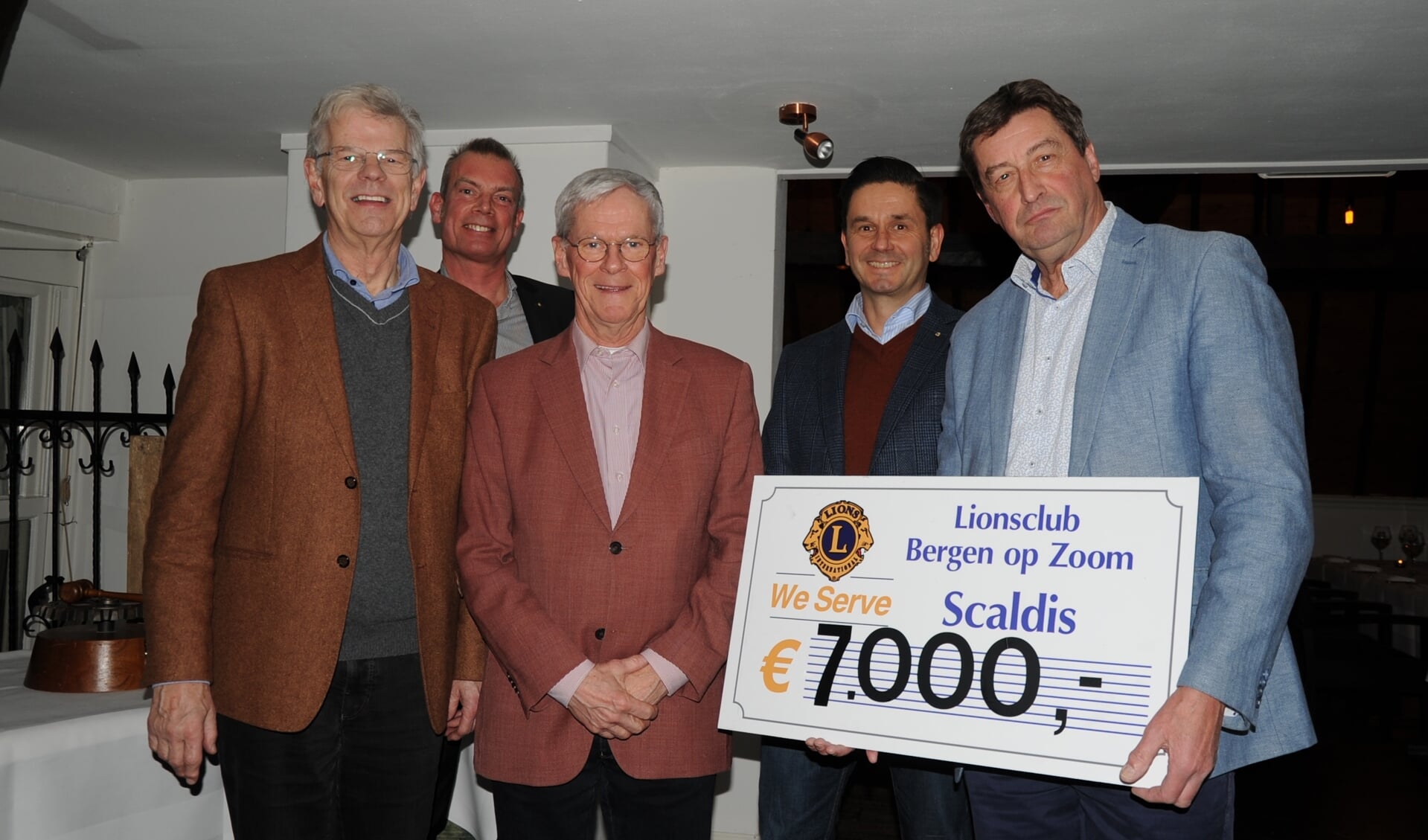 Andre Romijn, Gino Bruning, SBBW voorzitter Frans de Vos, Marcel van Oorschot en Hans Stumpel