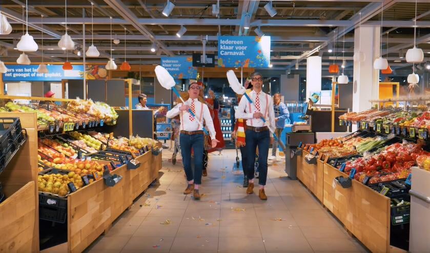Mosterd na de Maaltijd tijdens de opnamen van de clip 'Blij in de rij'.