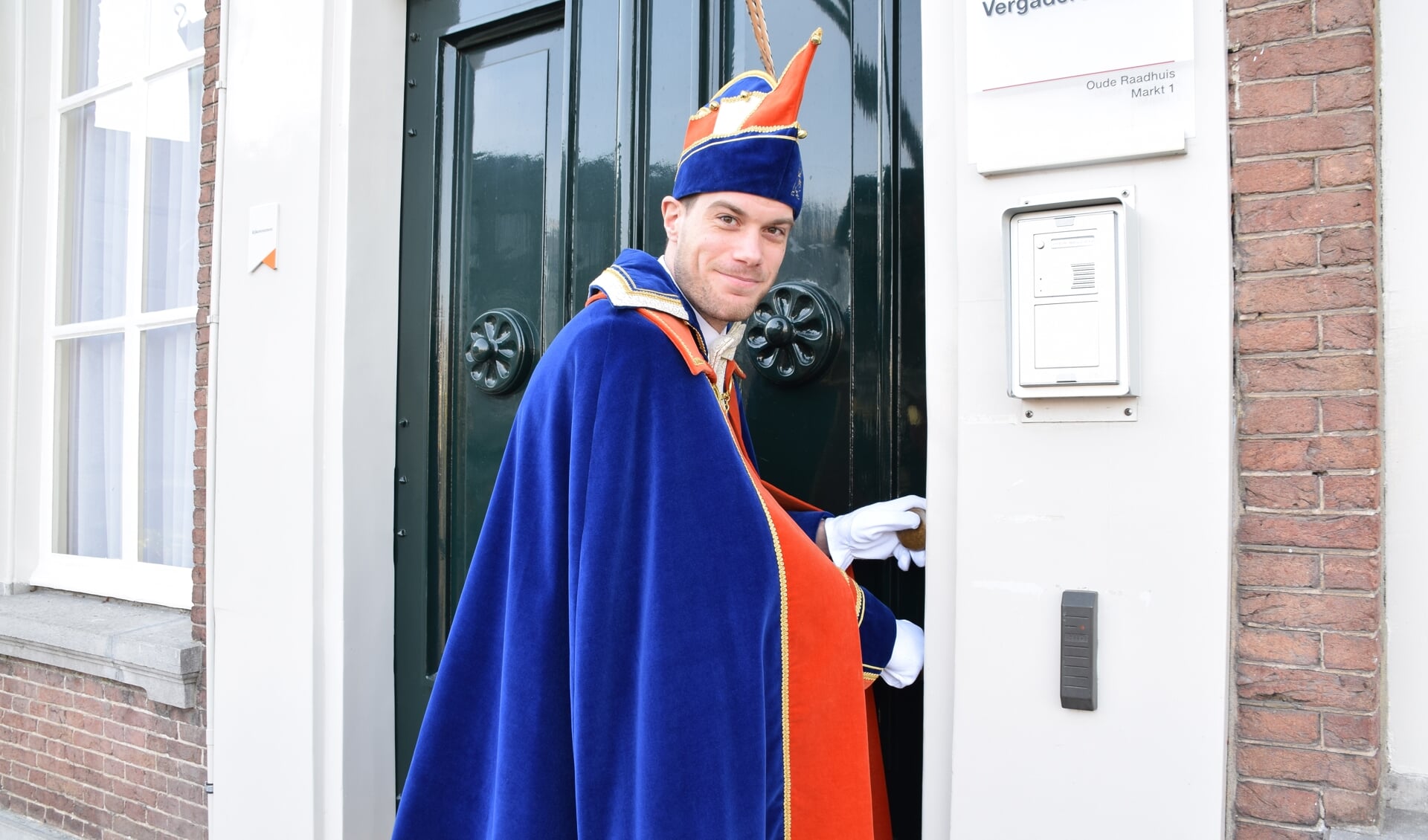Prins Thomas III van 't Stijlorenrijk neemt Etten in. FOTO STELLA MARIJNISSEN