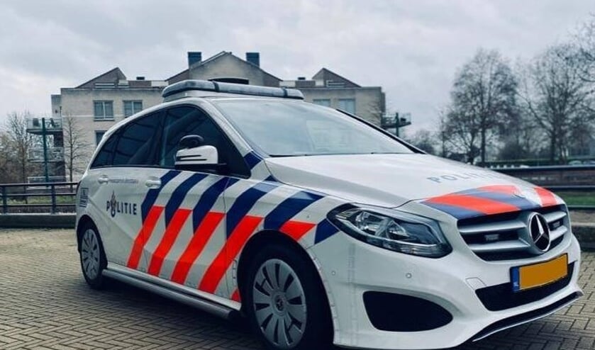 17-jarige jongen met twee messen op zak aangehouden 
