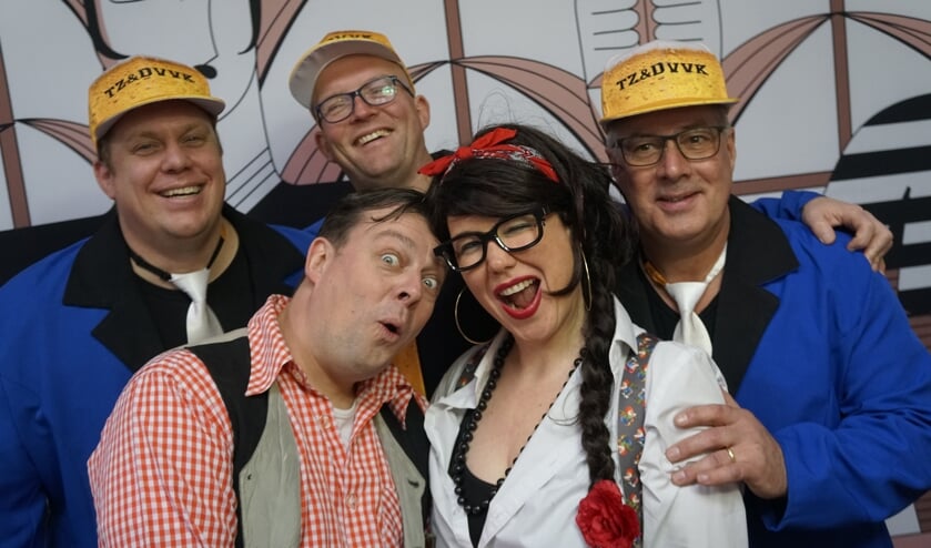 Met 'Druk van de ketel' scoort het Stampersgatse trio de grootste hit tot nu toe. Foto: TZ&DVVK