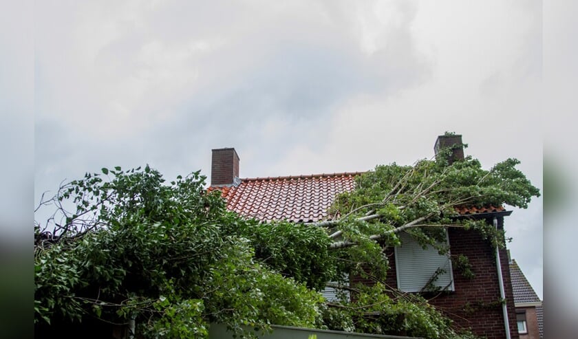 Eerdere stormschade, foto ter illustratie