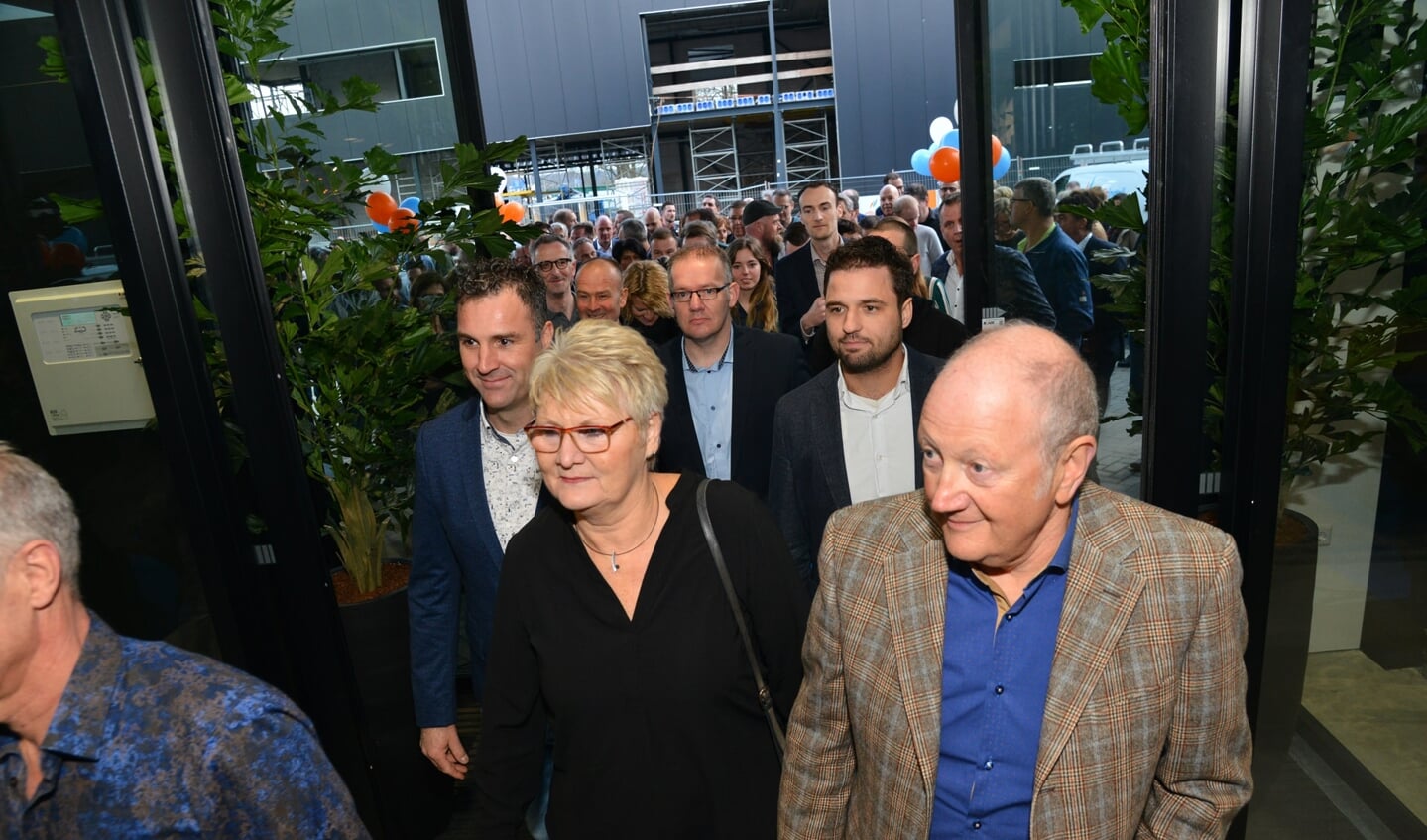 De opening was een groot succes. 