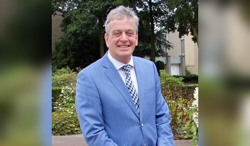 Surrealistische kennismaking met Kapelle voor Fons Naterop