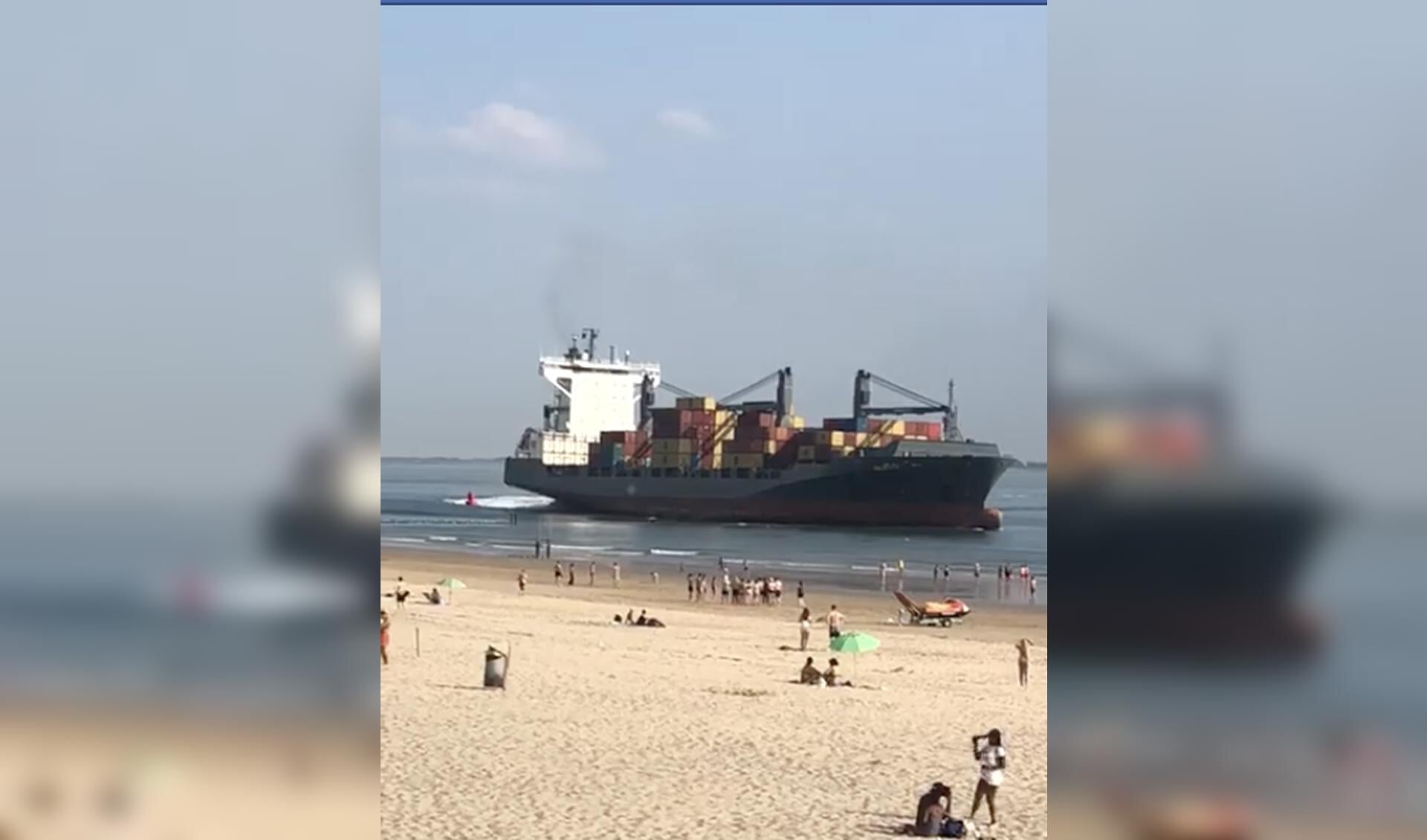 Het schip vaarde uiteindelijk langs het strand weg. 