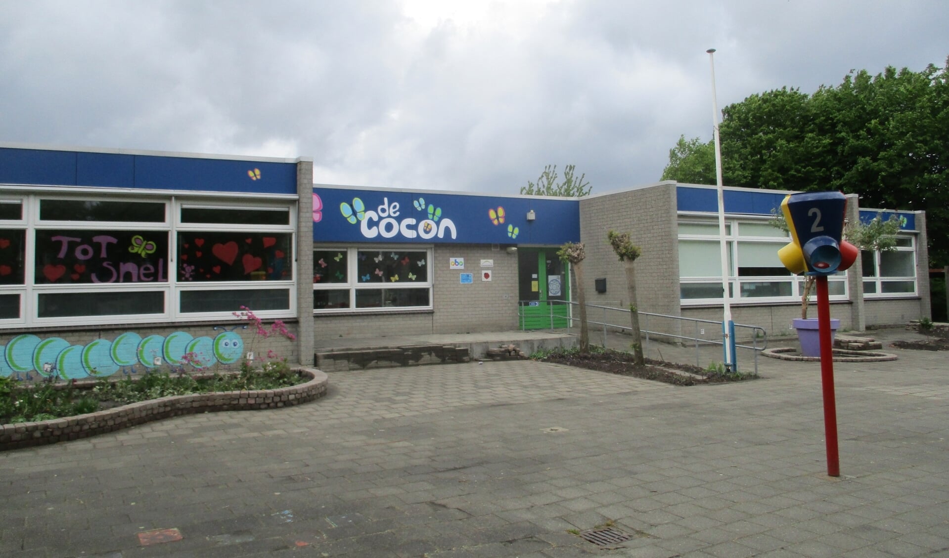 De Cocon is de enige openbare basisschool in Klundert. 
