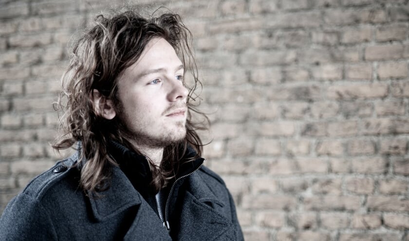 Niels Geense treedt op met zijn project Critter.