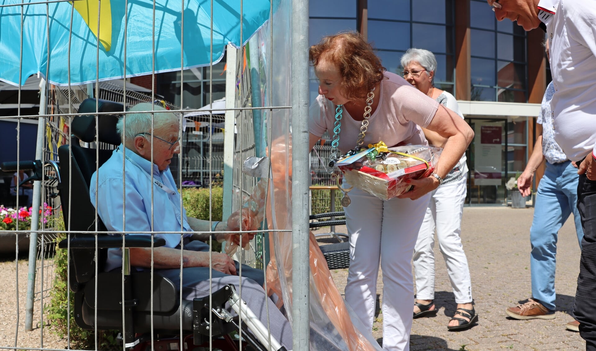 De 103-jarige Krijn van Lieren in Zorgcentrum Cleijenborch