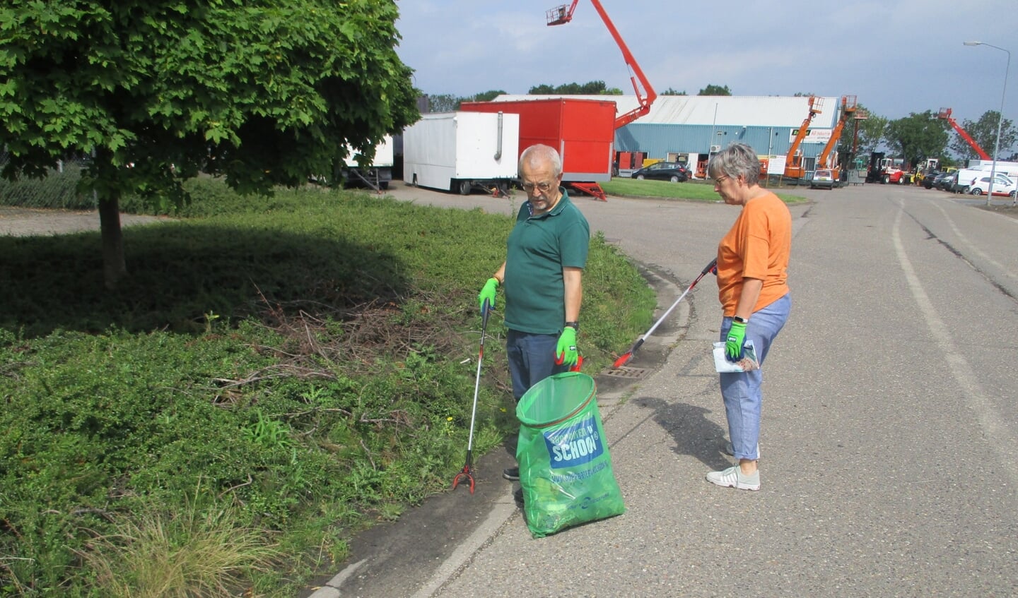 schoonmaken, vuilnisprikken, schoonmaakactie GroenLinks